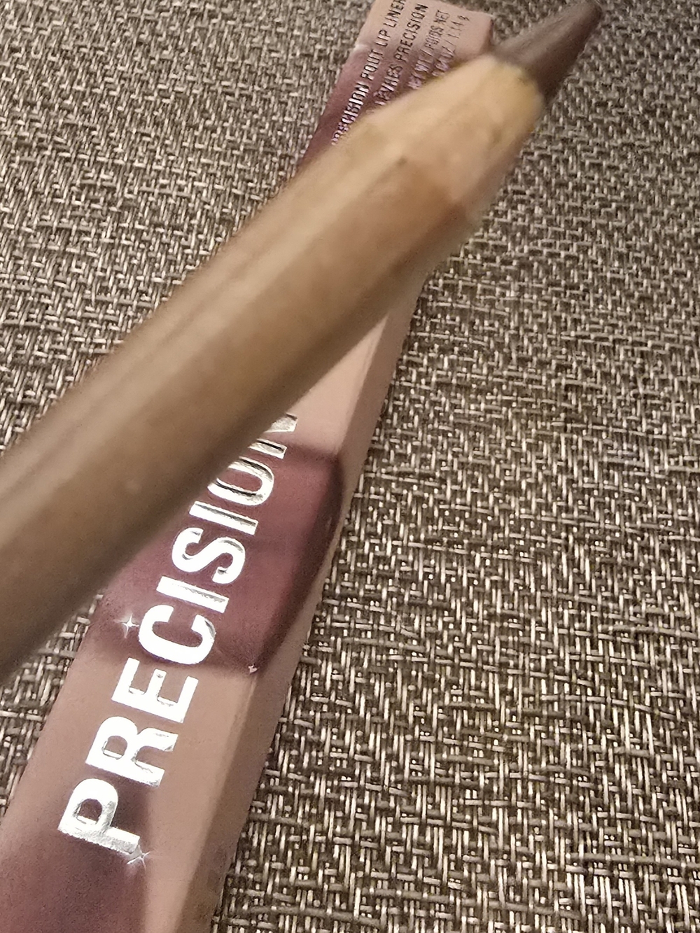 Kylie Cosmetics Precision Lip Liner Pencil in Maple NIB - Picture 2 of 3